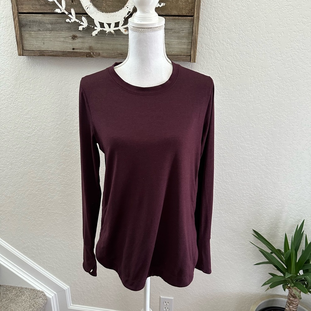 Athleta Uptempo burgundy long sleeve shirt‎ top thumb holes size Small